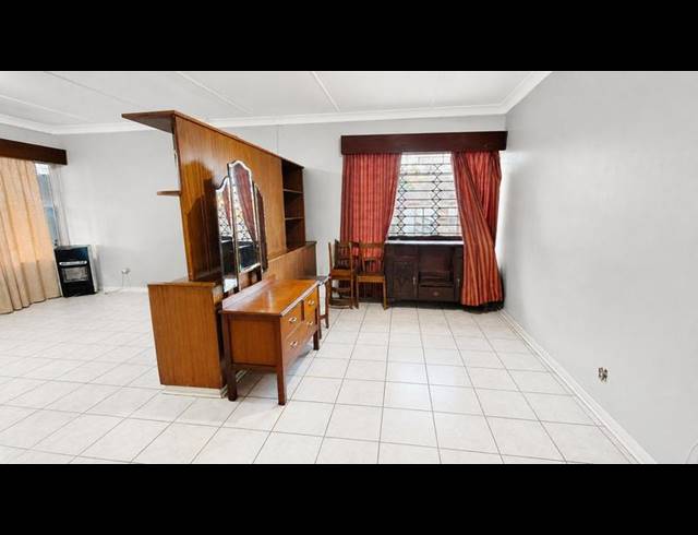 4 BEDROOM HOUSE FOR SALE IN FICHARDT PARK
